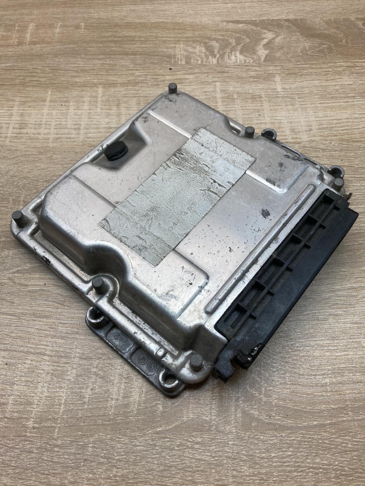9643524880 0281010747  Engine control unit/module ECU Peugeot 307