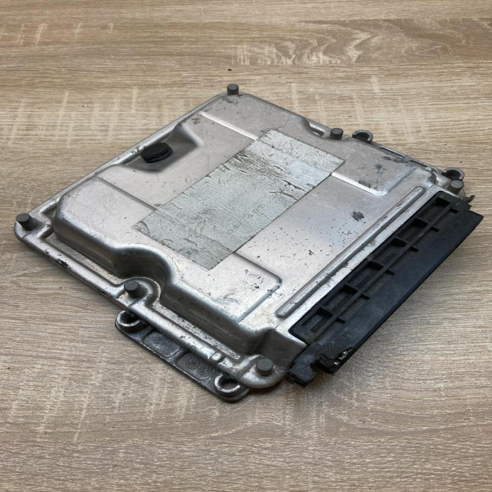 9643524880 0281010747  Engine control unit/module ECU Peugeot 307