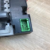 30657428 08688434  Fuse module Volvo V70