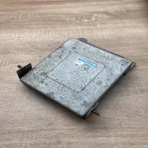 Z5B6 18 881C E2T86986M2  Engine control unit/module ECU Mazda 323