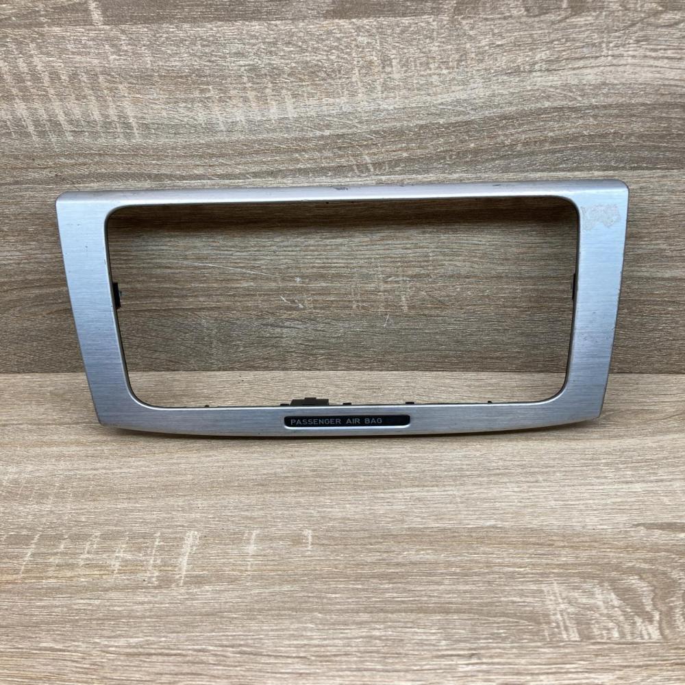 3C0919234A 3C0858069P  Radio/GPS head unit trim Volkswagen PASSAT B6