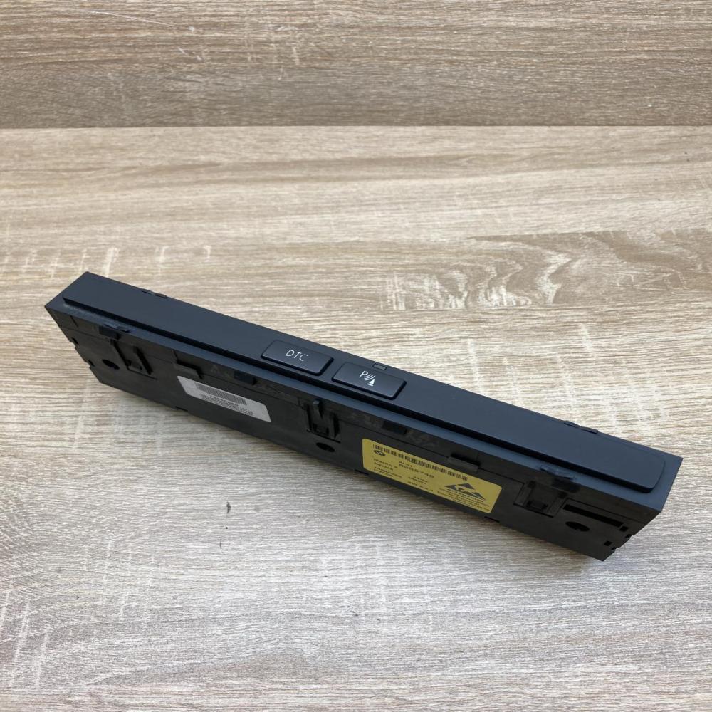6985748 593501  Parking (PDC) sensor switch BMW 5 E60 E61