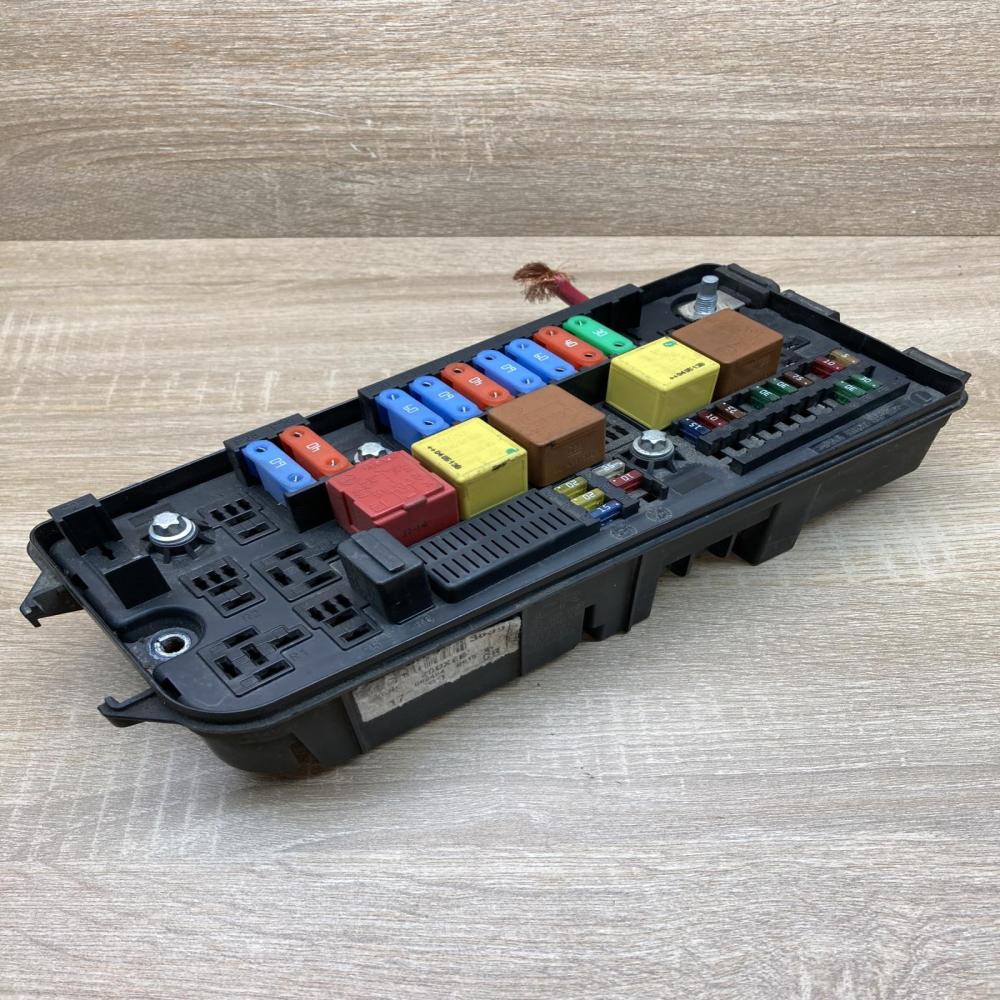 13170899 519066104  Fuse module Opel Vectra C