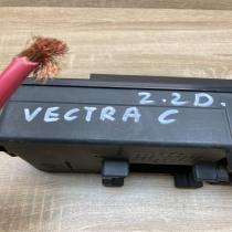13170899 519066104  Fuse module Opel Vectra C