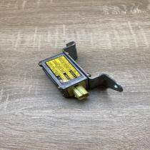 252300 0690 98235FE000  Airbag deployment crash/impact sensor Subaru Impreza II