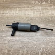 6934159 235576  Windscreen/windshield washer pump BMW 5 E60 E61