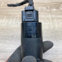 8377613 577863  Windscreen/windshield washer pump BMW 7 E65 E66
