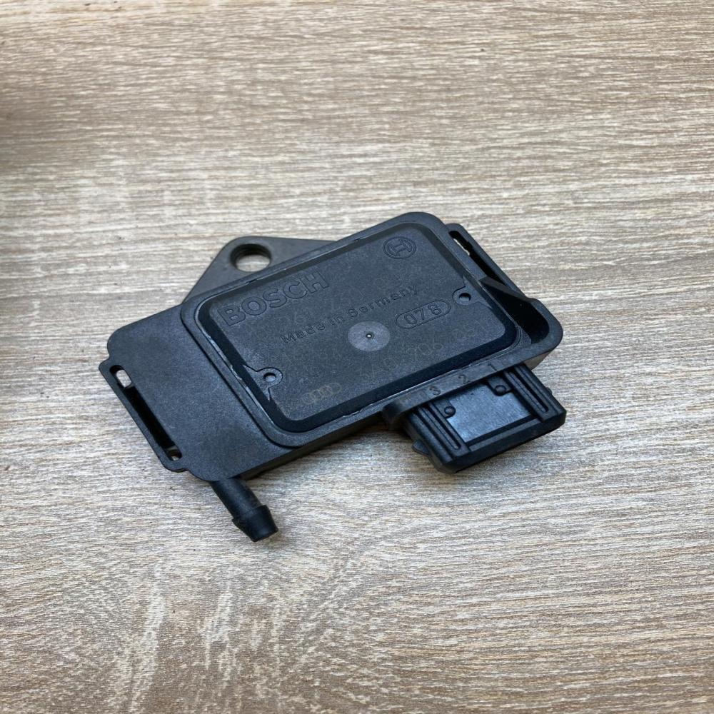 3A0906051 0261230008  Air pressure sensor Volkswagen Golf III