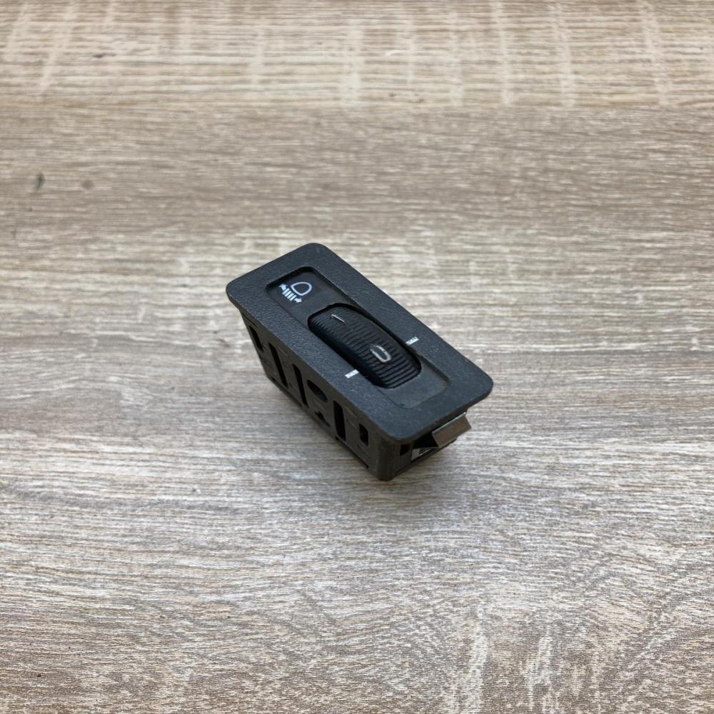 8360859   Headlight level height control switch BMW 3 E36
