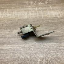 437906283   Airbag deployment crash/impact sensor Audi A6 S6 C4 4A