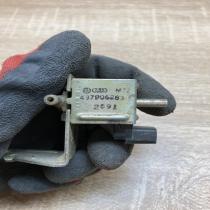 437906283   Airbag deployment crash/impact sensor Audi A6 S6 C4 4A
