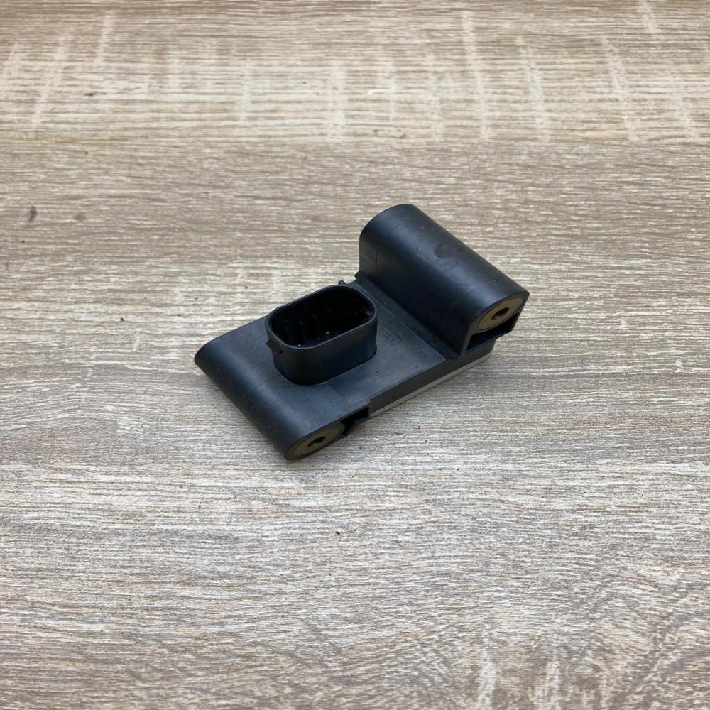 6911003 0285003900  Airbag deployment crash/impact sensor BMW 3 E90 E91