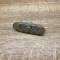 1J5949117A   Front fender indicator light Volkswagen PASSAT B5