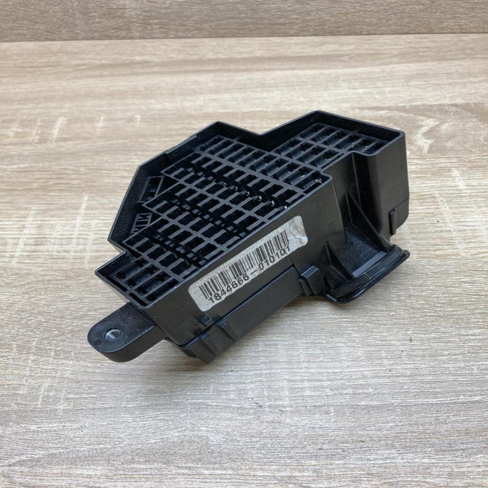 1844666 230112  Fuse box set BMW 3 E90 E91