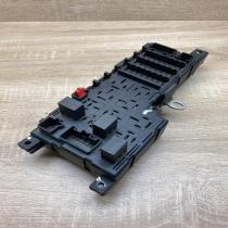 8678449 518828017  Fuse module Volvo S60