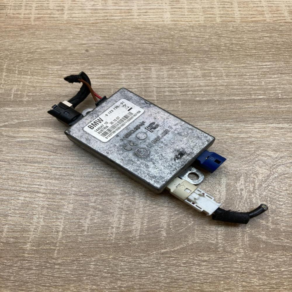 9123739 144047  Aerial antenna amplifier BMW X5 E70