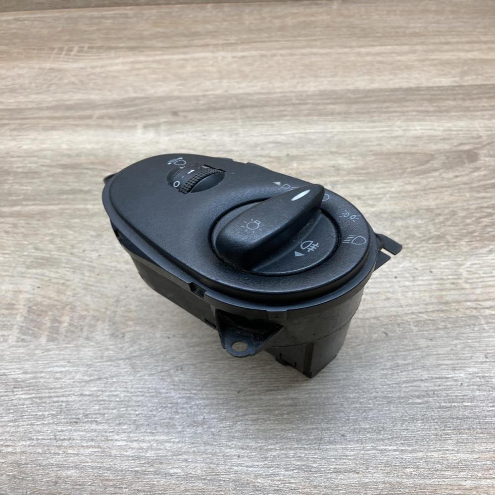 98AG 13A024 HG 04052574  Light switch Ford Focus