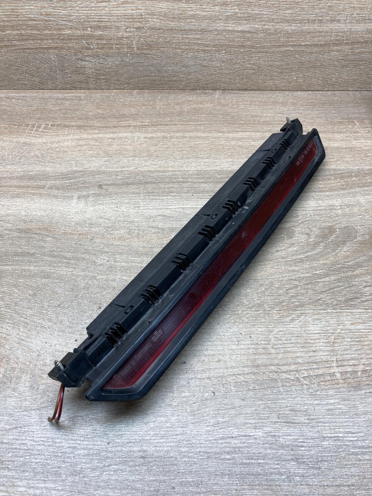 3B9945097A   Third/center stoplight Volkswagen PASSAT B5