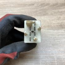 893941535   Fog light switch Audi 100 S4 C4