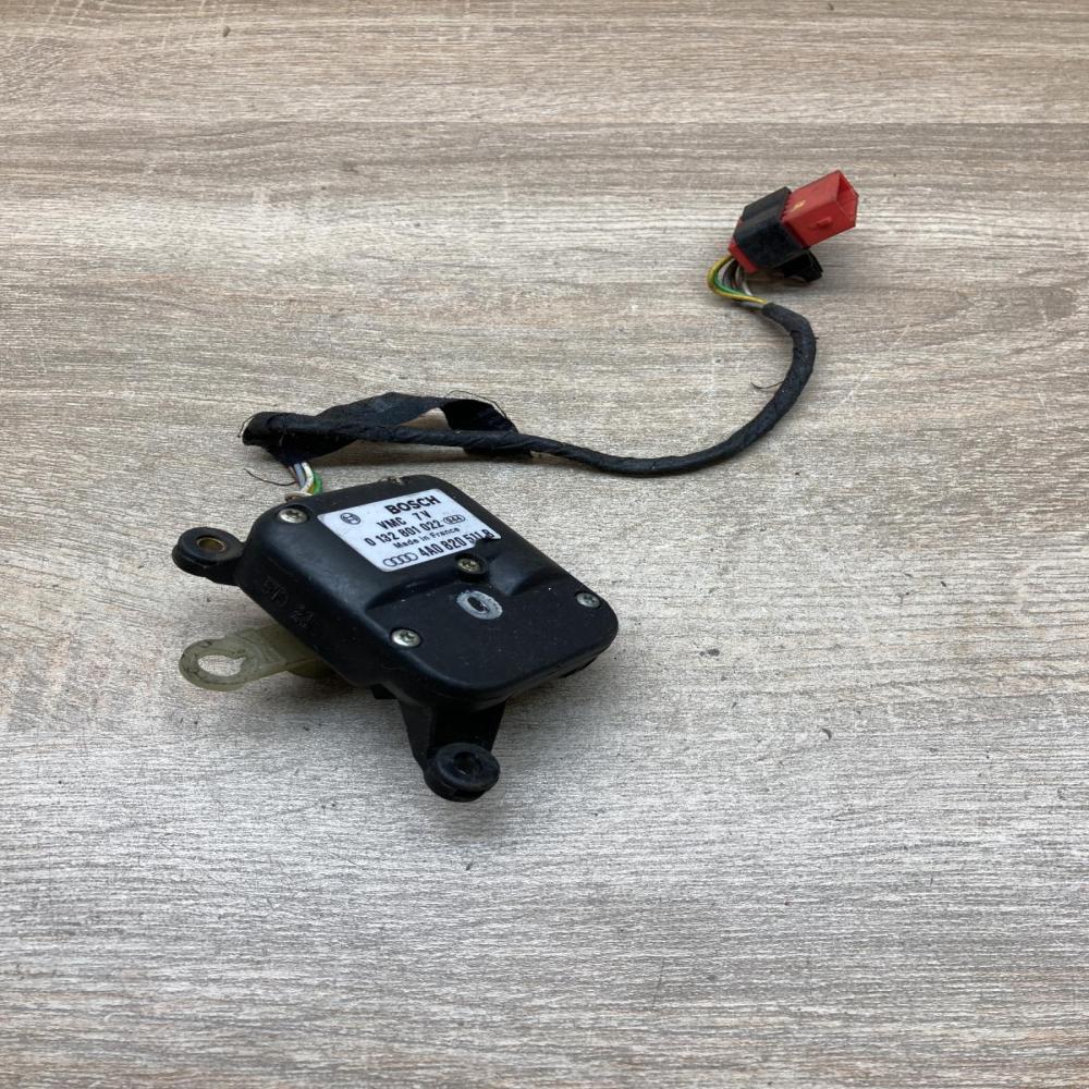 4A0820511B 0132801022  Air flap motor/actuator Audi A6 S6 C4 4A