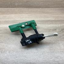 98AB 7A543 AF 003005  Clutch master cylinder Ford Focus