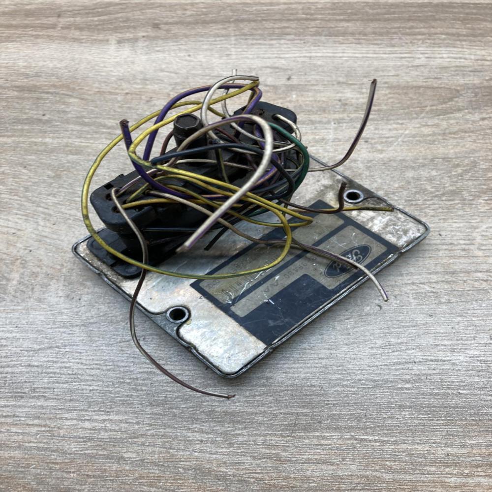 95BB 9F480 AA   Ignition amplifier control unit Ford Mondeo MK I