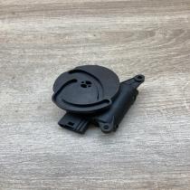 8E2820511C 0132801310  Air flap motor/actuator Audi A4 S4 B6 8E 8H