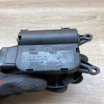 8E2820511C 0132801310  Air flap motor/actuator Audi A4 S4 B6 8E 8H