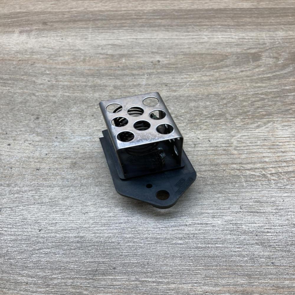 9641212480 0.8 Ohm  Heater blower motor/fan resistor Peugeot 307