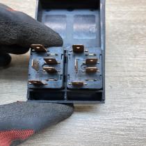 895959527C   Electric window control switch Audi 80 90 S2 B4