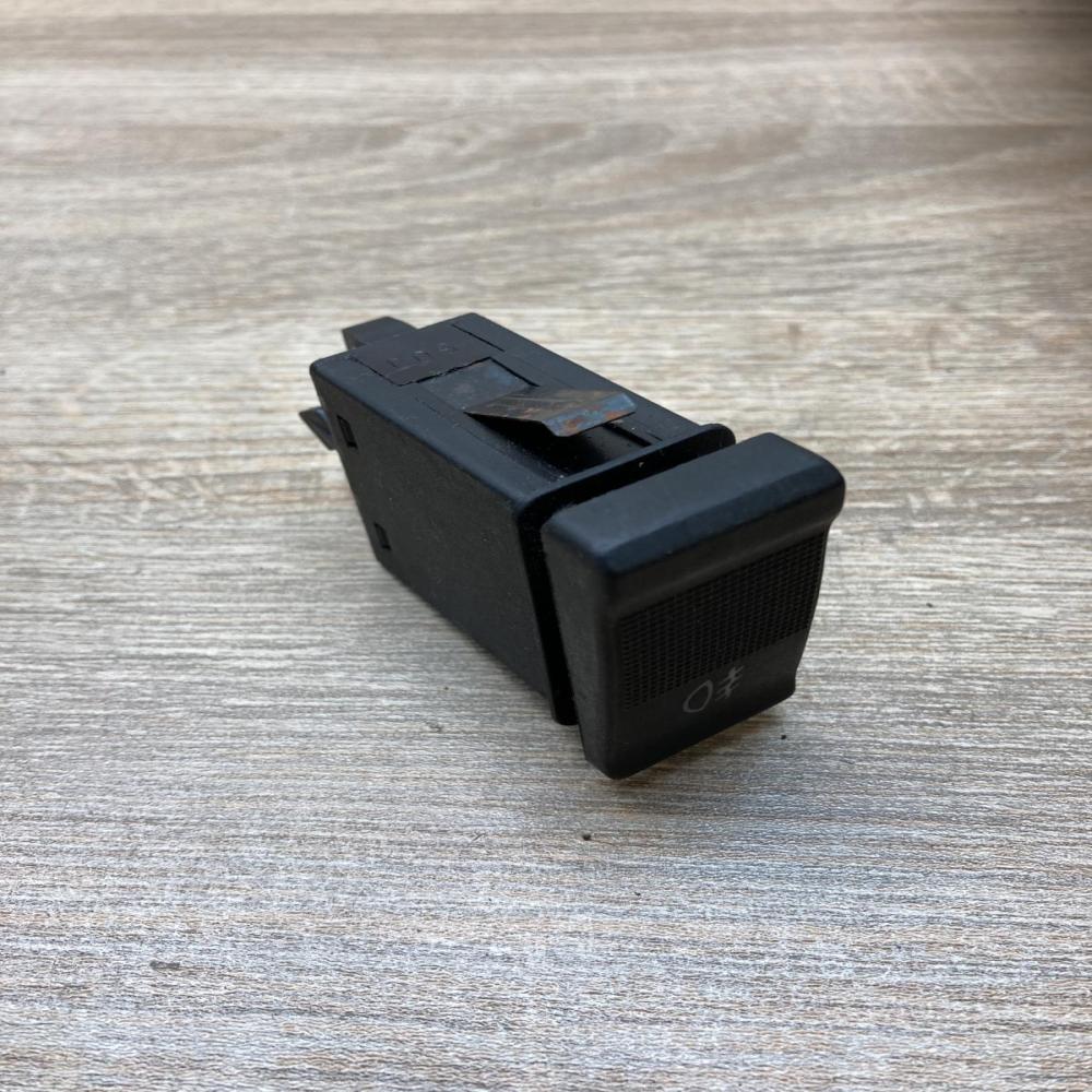 893941503   Fog light switch Audi 100 S4 C4