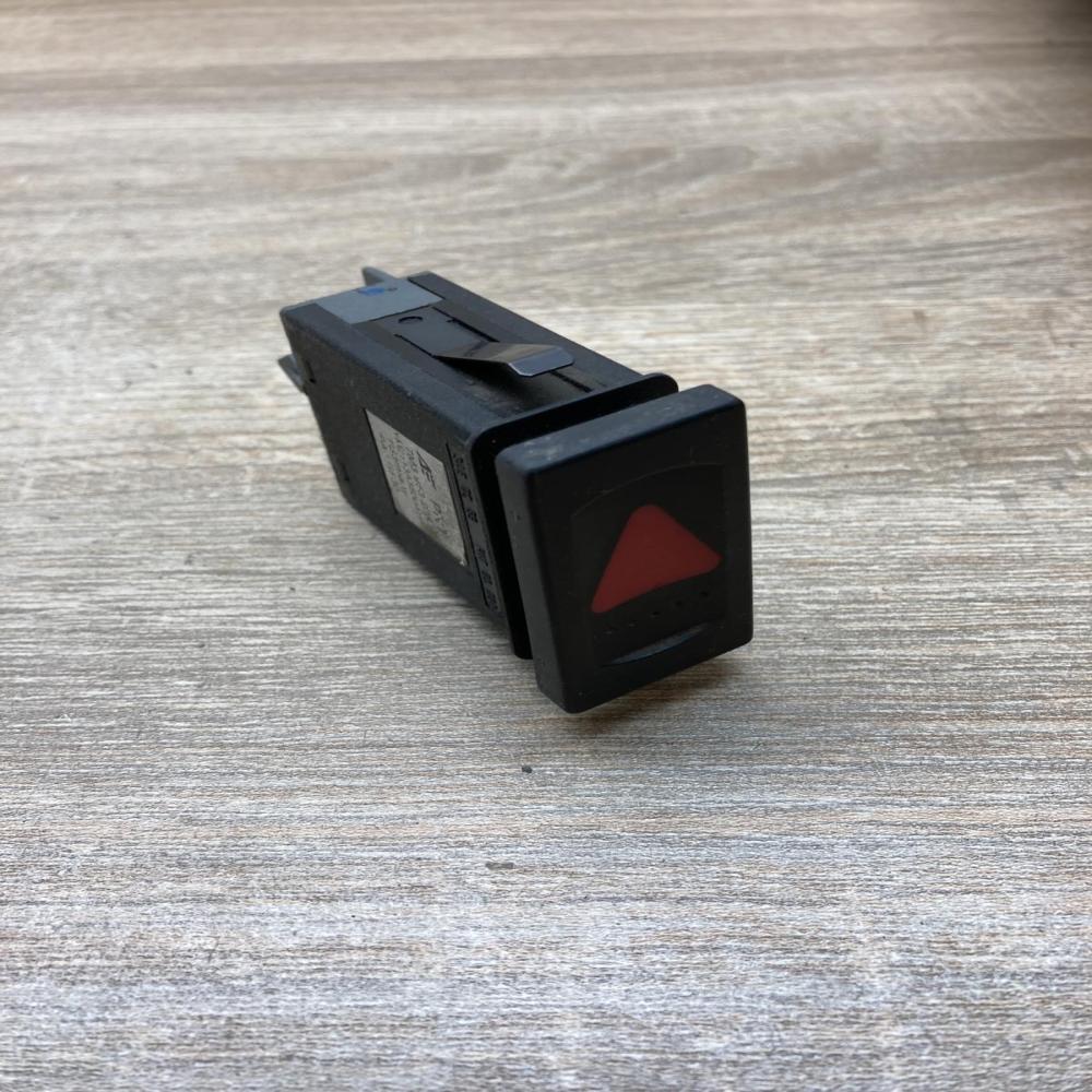 7M3953235   Hazard light switch Volkswagen Sharan