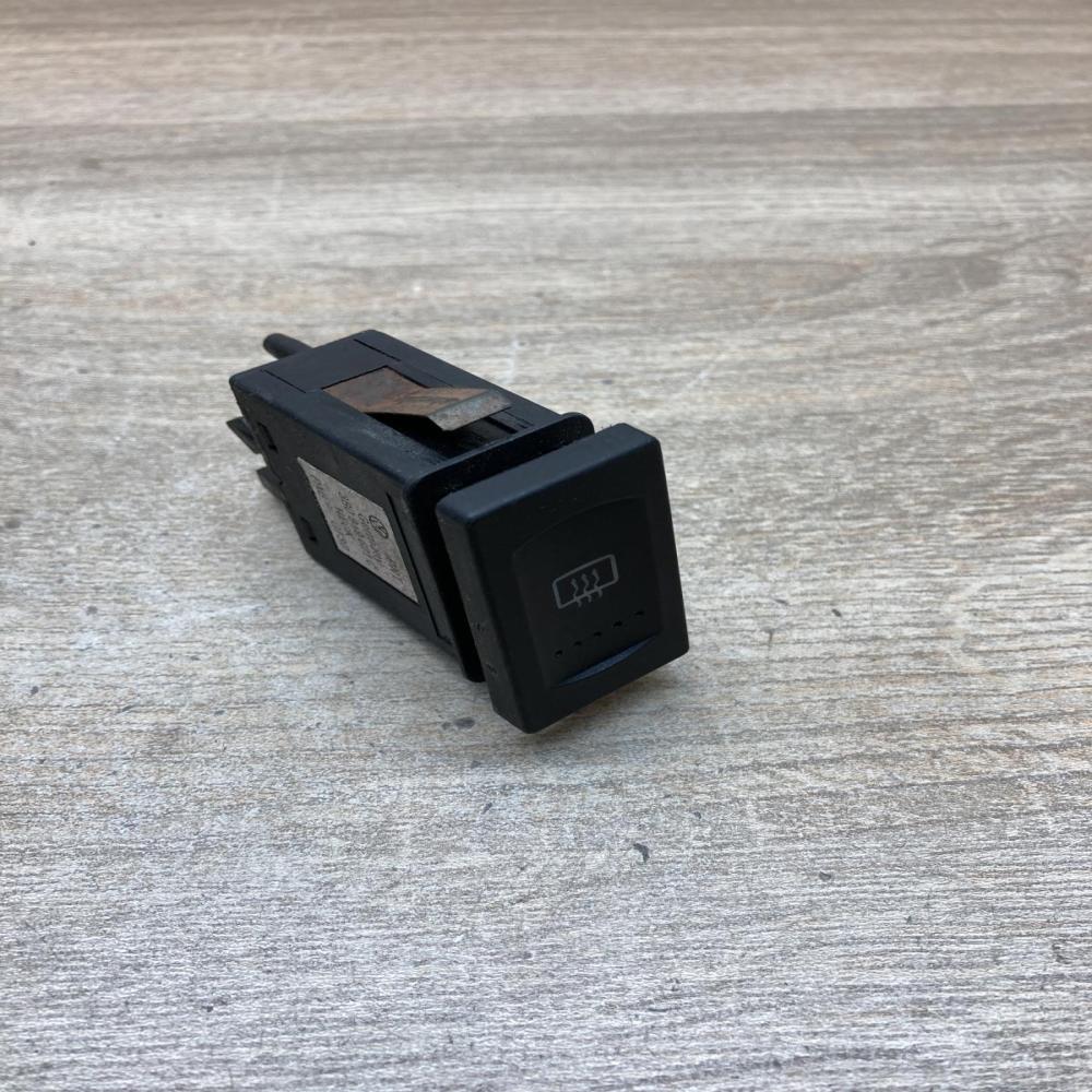 3B0959621C   Windscreen/window heater switch Volkswagen PASSAT B5
