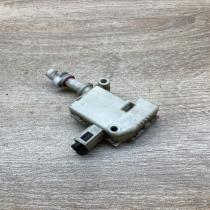 3B0810773A   Fuel tank cap lock motor Volkswagen PASSAT B5