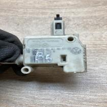3B0810773A   Fuel tank cap lock motor Volkswagen PASSAT B5