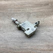 3B0810773A   Fuel tank cap lock motor Volkswagen PASSAT B5