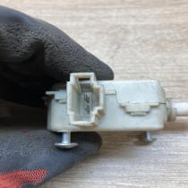 1J6810773A 3B0959782  Fuel tank cap lock motor Volkswagen Golf IV