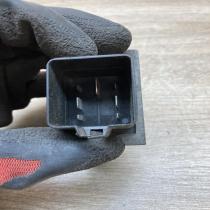 7700115078   Glow plug pre-heat relay Opel Movano A