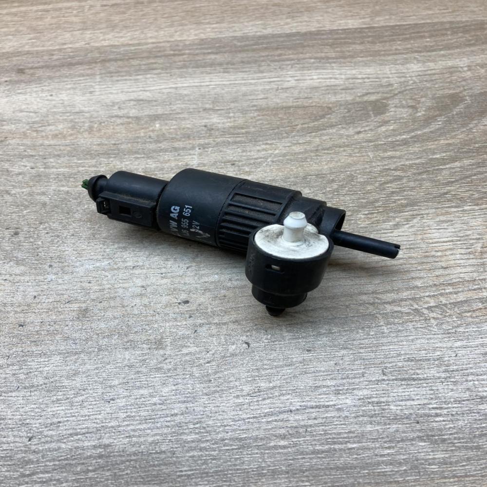 1J6955651   Windscreen/windshield washer pump Volkswagen Touareg I