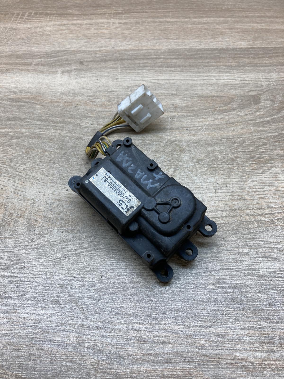 GA700GA6BB   Air flap motor/actuator Mazda Xedos 6