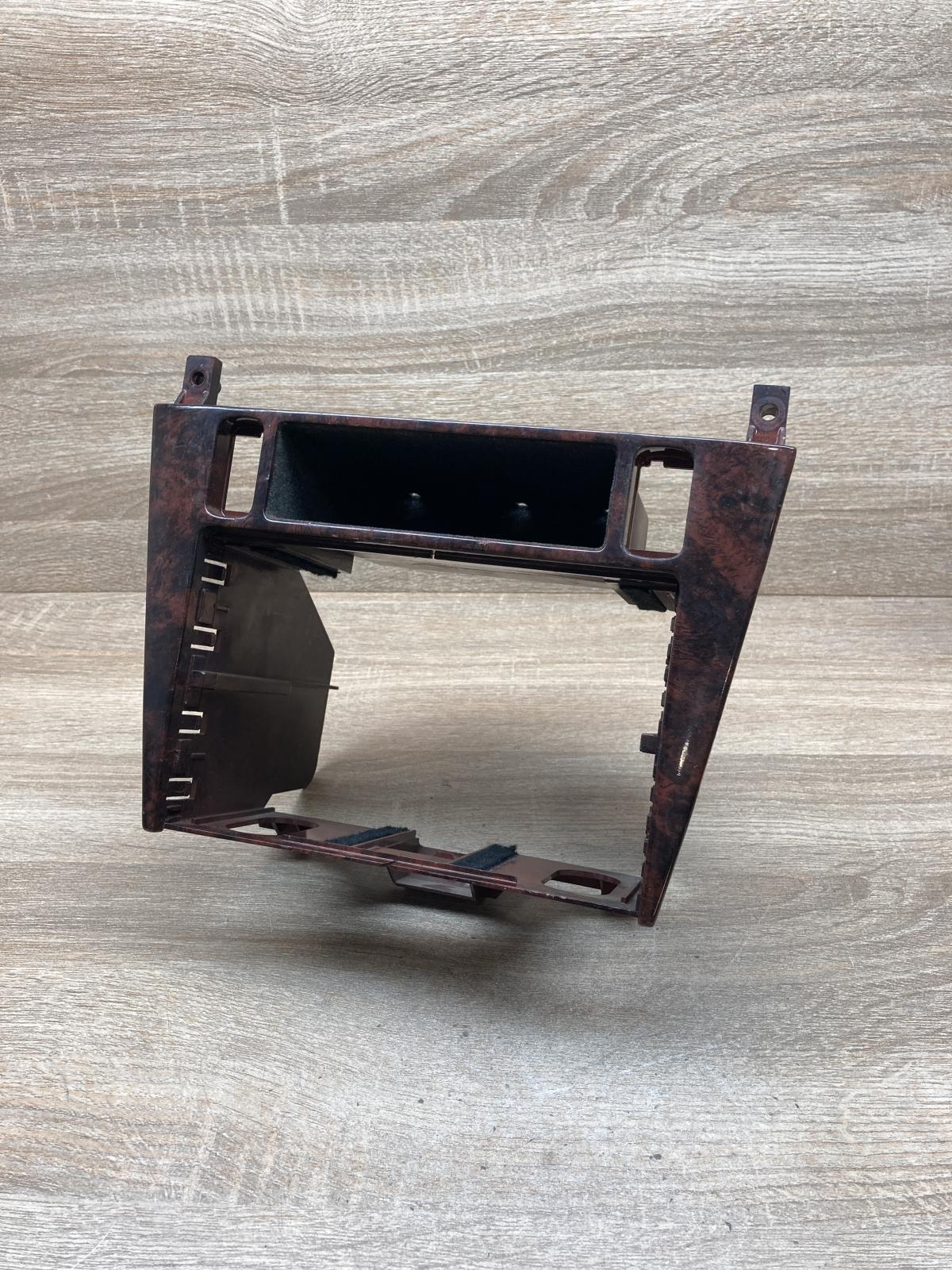 30858068 30858069 30858070 Radio/GPS head unit trim Volvo S40, V40