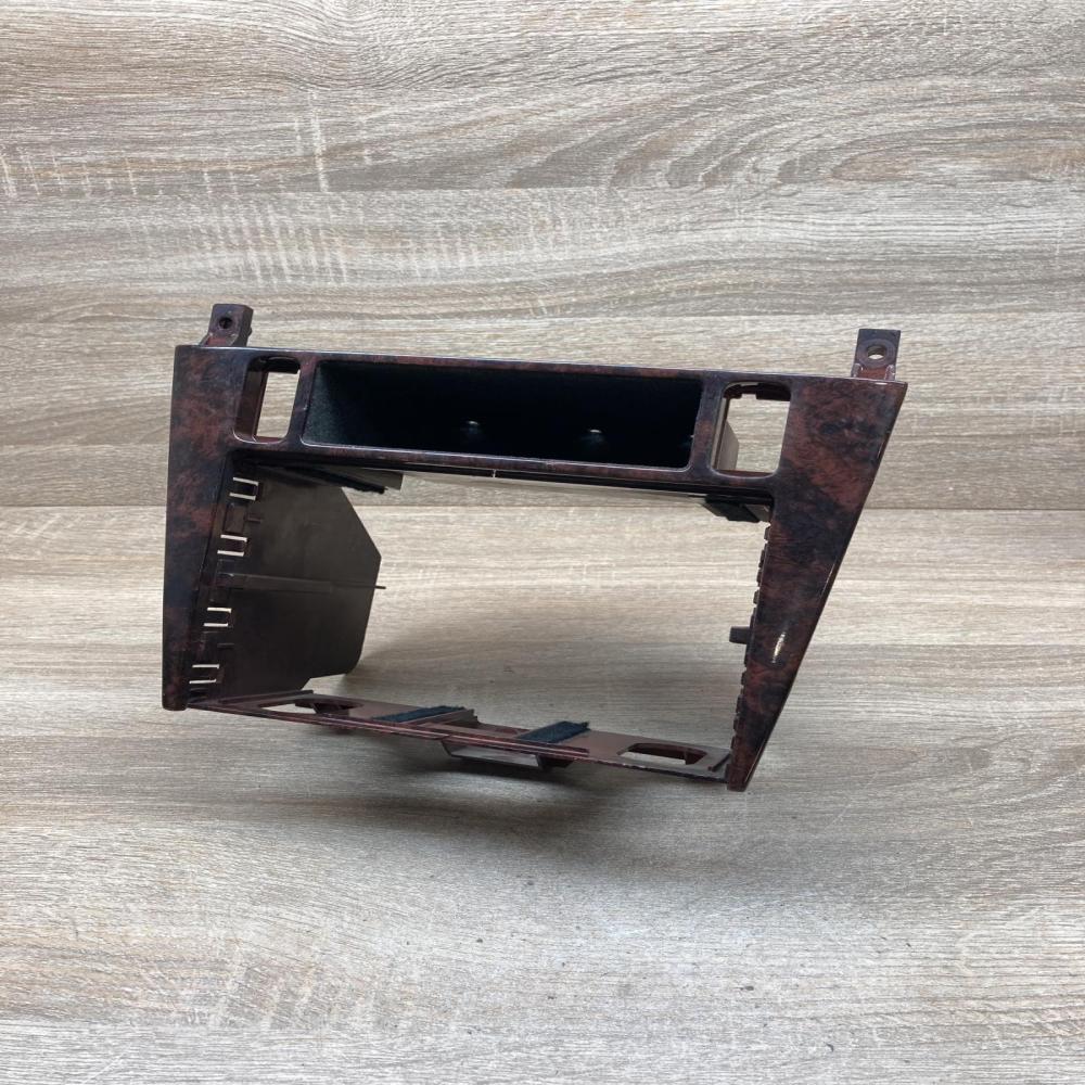 30858068 30858069 30858070 Radio/GPS head unit trim Volvo S40, V40