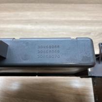 30858068 30858069 30858070 Radio/GPS head unit trim Volvo S40, V40