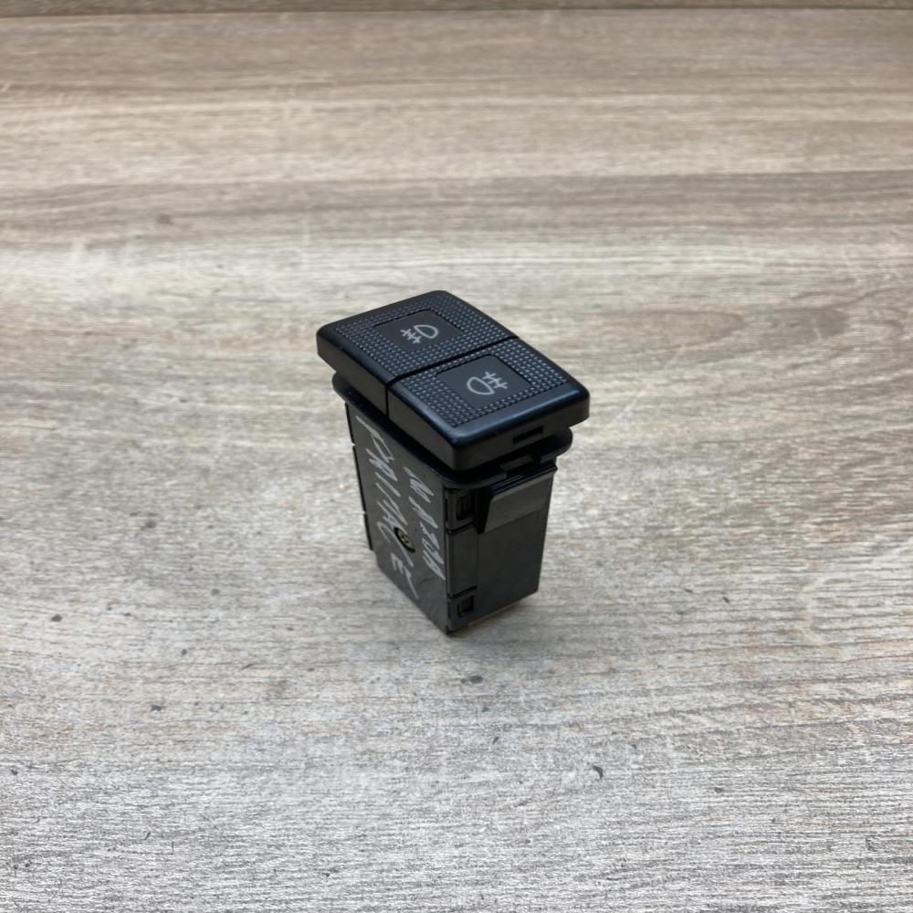 Mazda Premacy   Fog light switch Mazda Premacy