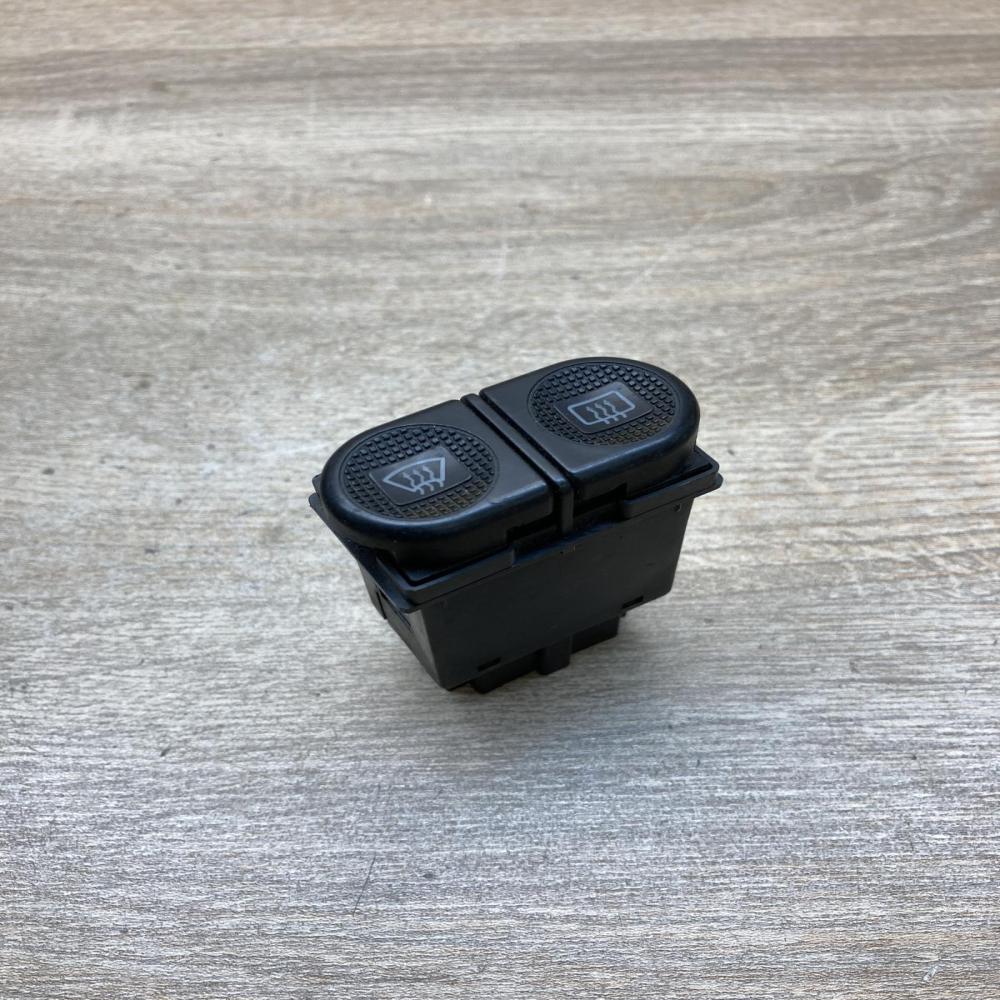 7M0959621F 95VW 18C621 DAW  Windscreen/window heater switch Ford Galaxy