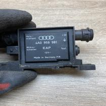 4A0959981   Door control unit/module Audi A4 S4 B5 8D