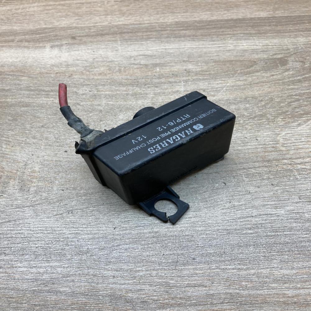 7700867558C   Glow plug pre-heat relay Volvo S40, V40