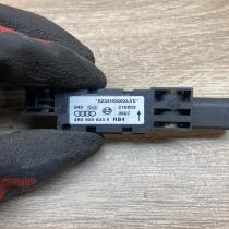 4B0959643E   Airbag deployment crash/impact sensor Audi A6 S6 C5 4B