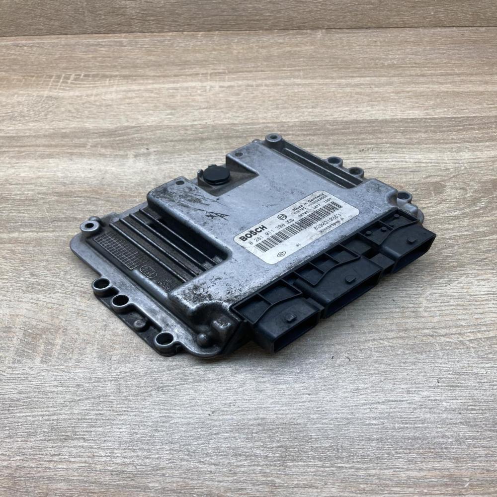 8200310863 0281011390  Engine control unit/module ECU Renault Megane II