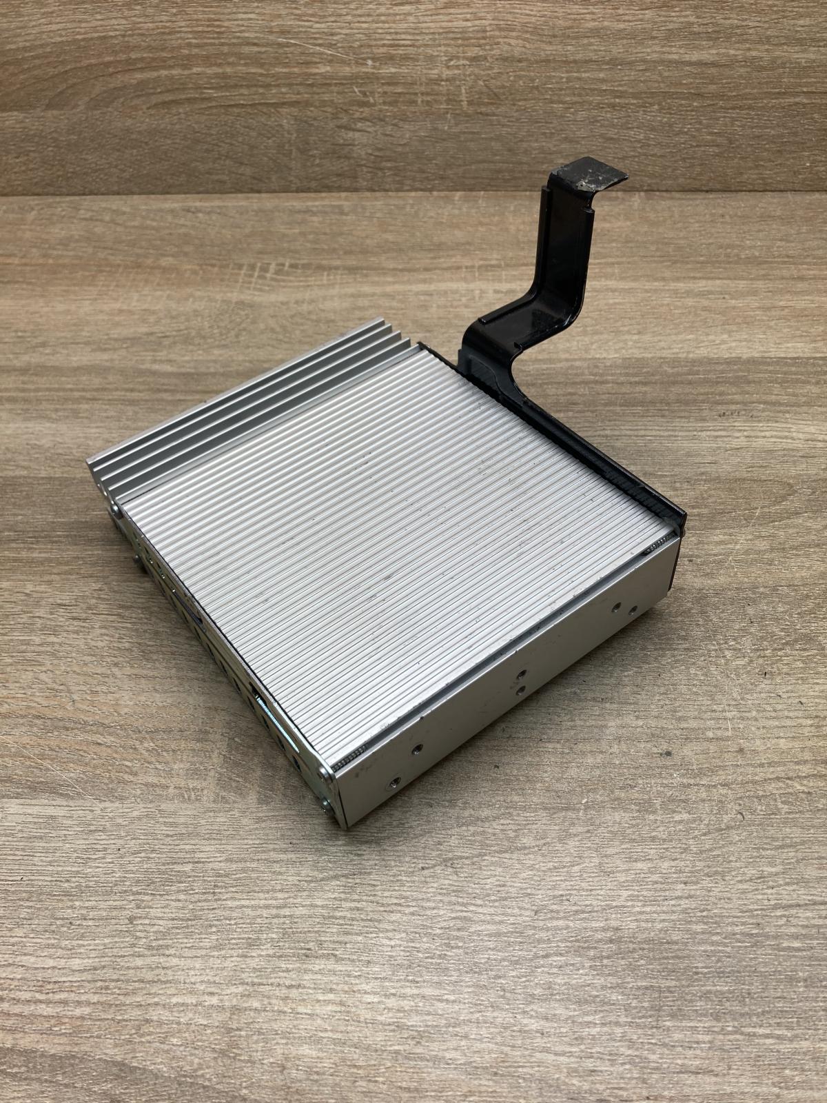 86280 0W460   Sound amplifier Toyota Prius (XW20)
